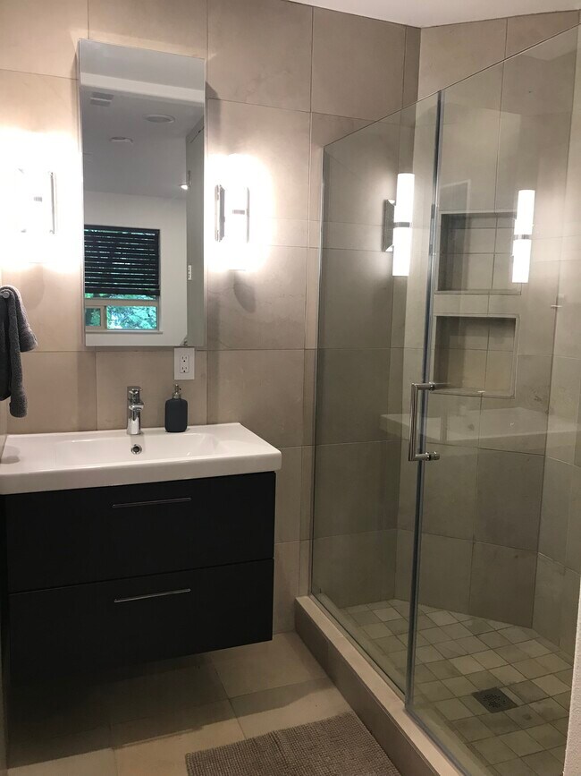 Photo - 613 SW Arboretum Cir Unit B