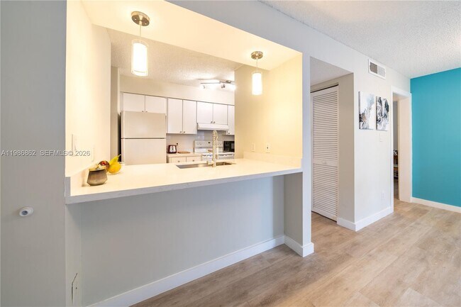 Photo - 620 S Park Rd Unit 18-2