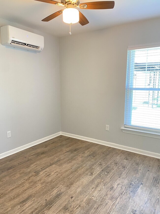 Photo - 18272 Sidney Ave