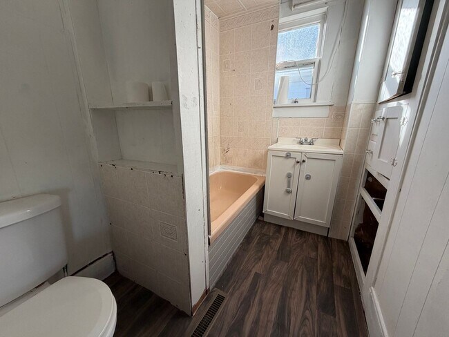 Photo - Charming 3 bed