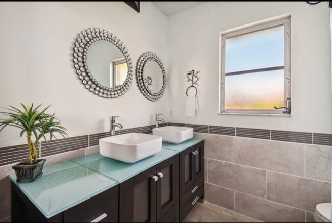 Photo - 5058 Ackley Terrace