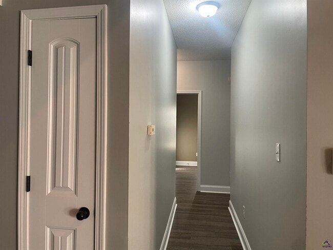 Photo - 712 Post Oak Way