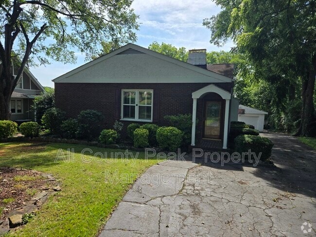 Building Photo - 104 Belvoir Ave Rental