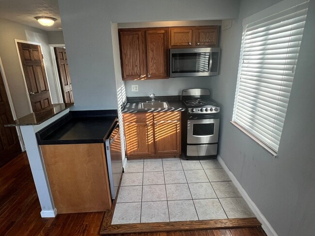 Photo - 2519 Indianola Ave Unidad G