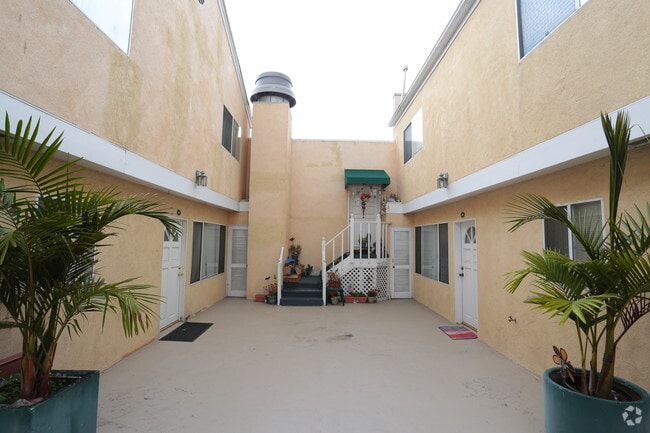 Photo - Redondo Townhomes