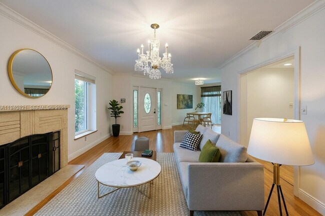 Photo - 648 Sevilla Ave