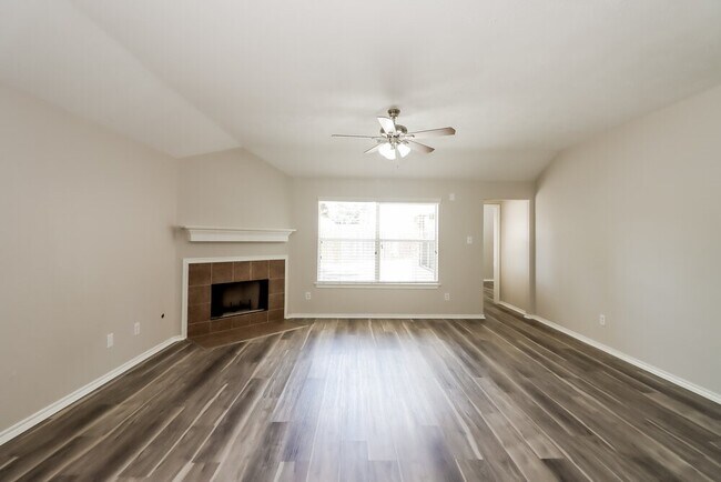 Photo - 21947 Gosling Cedar Pl