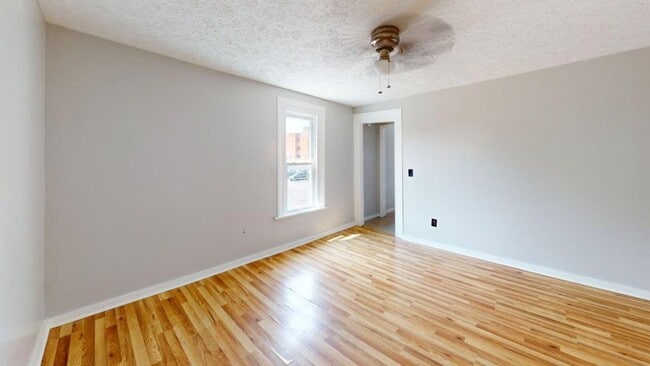 Photo - 11 Linwood Pl