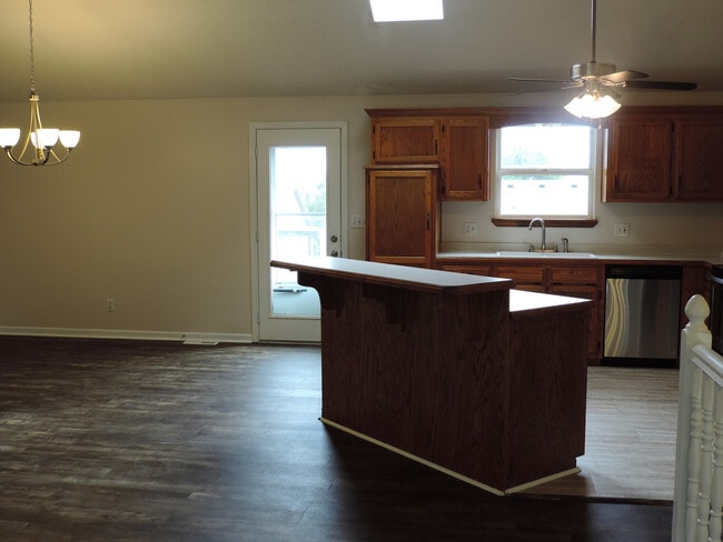 Photo - short term lease available