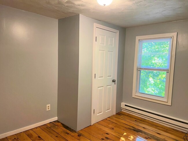 Photo - 1-7 Old Mendon Street Unidad 3C