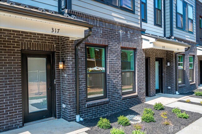 Photo - 317 Sadie Cir