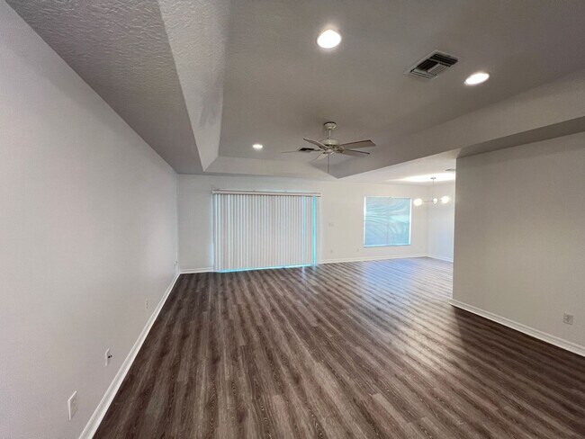 Photo - Beautifully Updated 3BR/2BA Home with Modern Finishes in Lake View Village - Lawncare included!