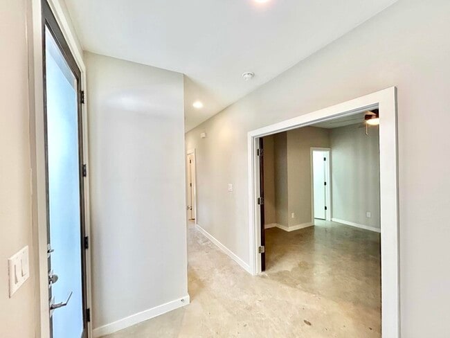 Photo - 2204 Lola Ct