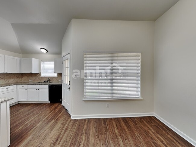 Photo - 3908 Rocky Shore Ln