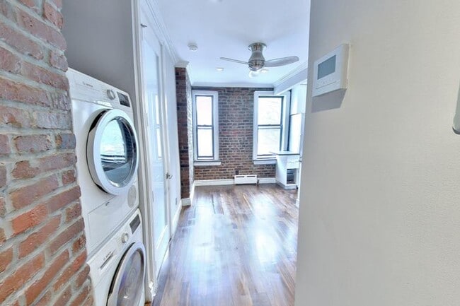 Photo - 416 E 13th St Apartment Unit 4B