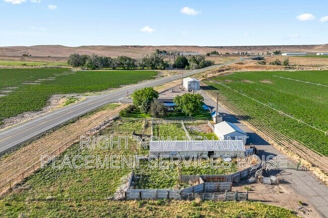 Photo - 146 Hammett Hill Rd