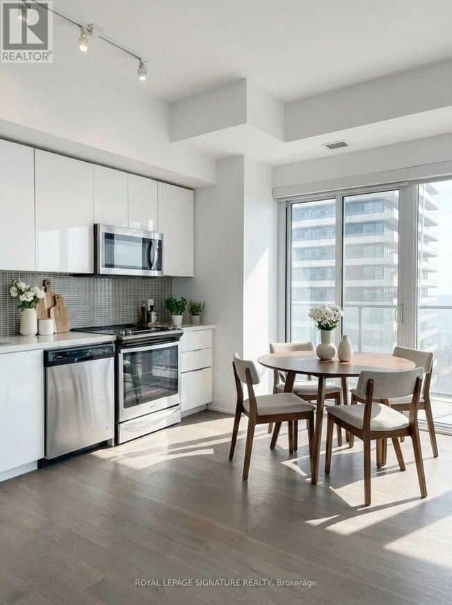 Photo - 30 Shore Breeze Dr Unit 2018