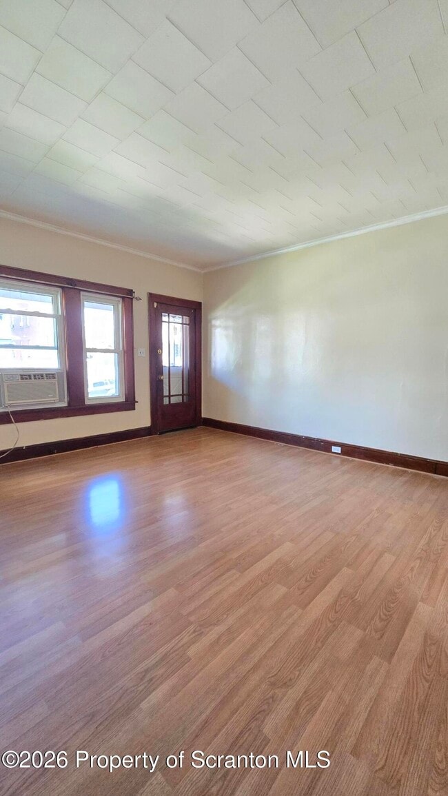 Photo - 542 Deacon St