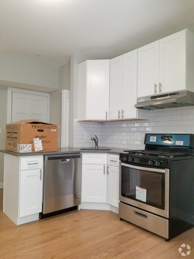 Building Photo - 3525 N Broadway Unit 1W Rental