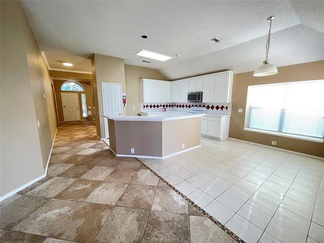11082 Clearstream Ln