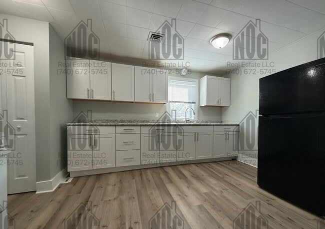 Photo - 1236 1/2-1236 1/2 E Locust St