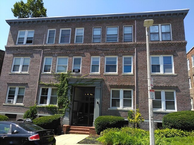 Building Photo - 26 Park Vale Ave Unit 4 Rental