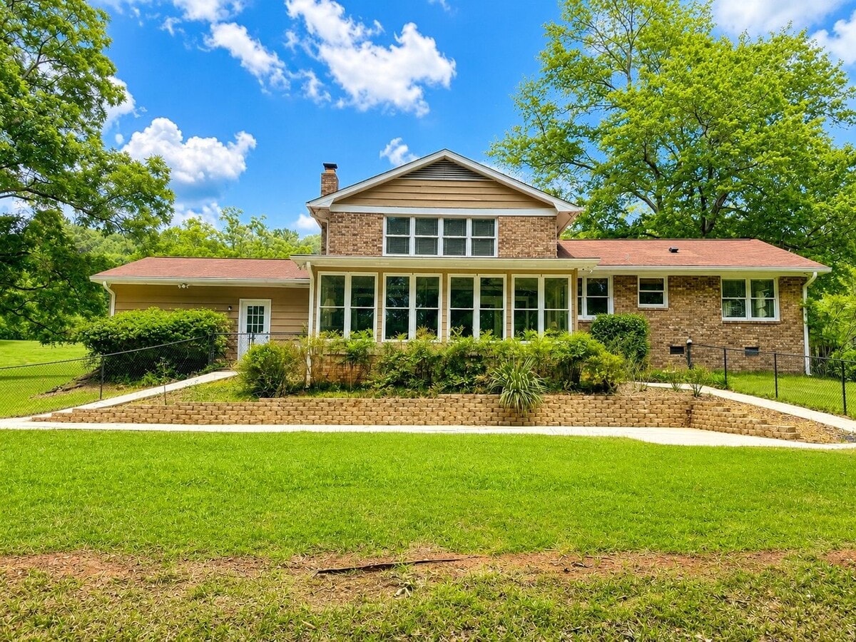 Photo - Pet-Friendly Waterfront Retreat on 6+ Acres in Oconee County