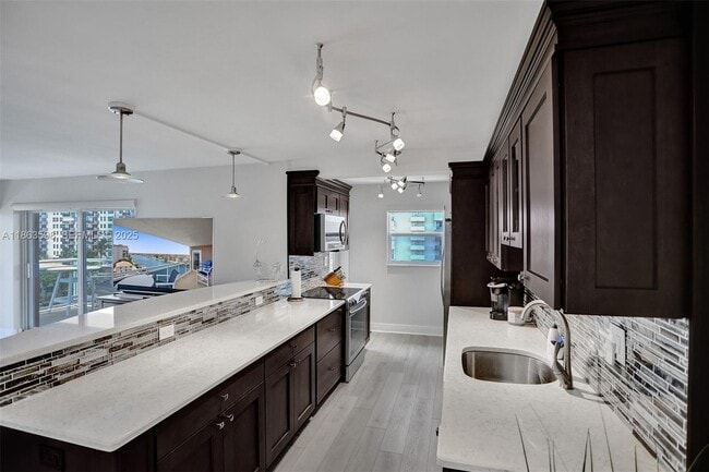 Photo - 1160 Hillsboro Mile Unit 701