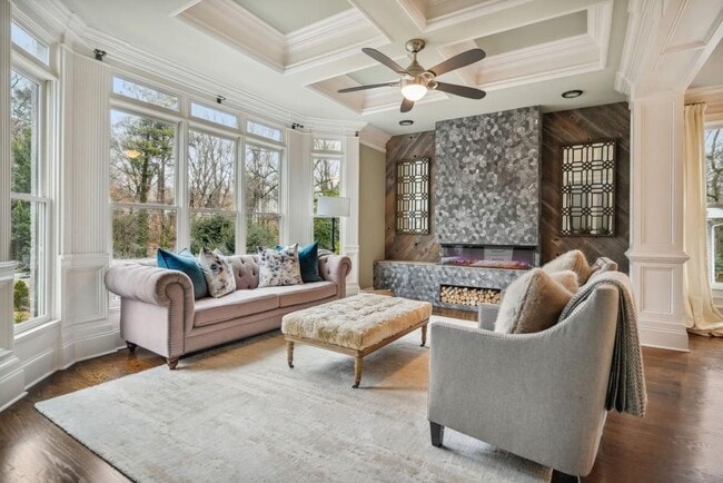 Photo - 1930 Northside Dr NW