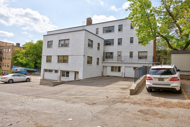 Photo - 12 Kinsdale Blvd.