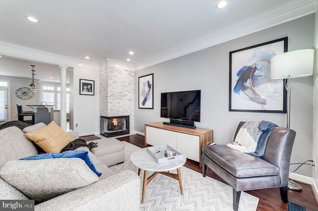 Photo - 947 Harrison Cir