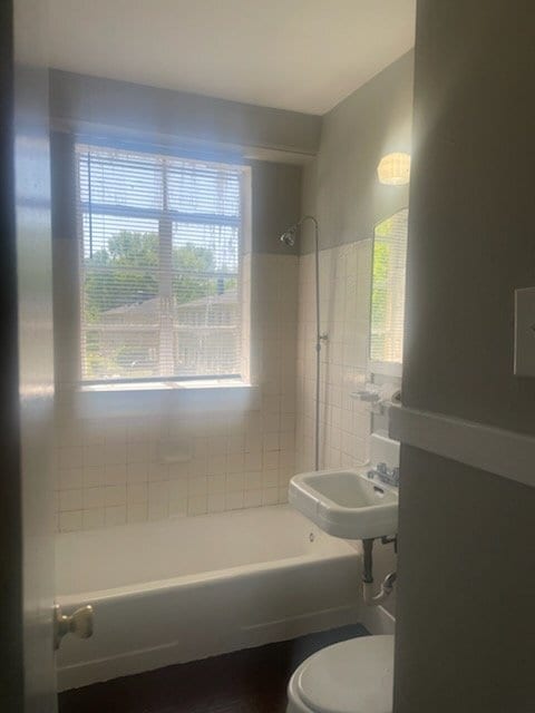 Photo - "Charming 2-Bedroom Retreat with Spacious ... Unidad 2