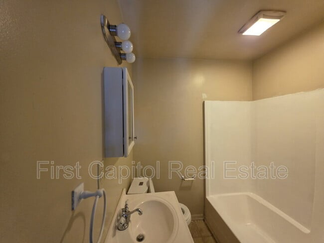 Photo - 42 S Hoernerstown Rd Unit Apt 1