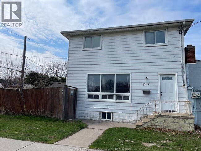 Photo - 1095 Partington Ave