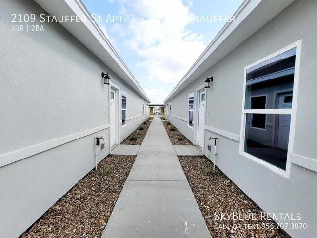 Photo - 2109 Stauffers St Unidad 2109-3 Stauffer