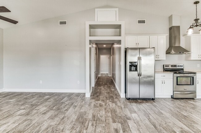 5601 Bayou St John Ave