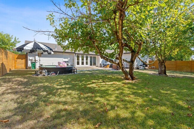 Photo - 4902 Carsonhill Dr