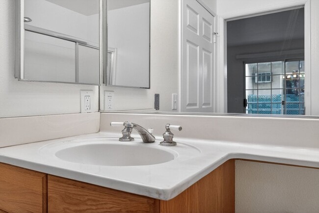 Photo - 3485 Linden Ave