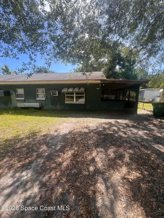 Building Photo - 356 Palm Ave