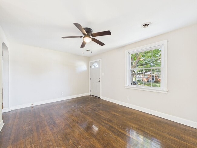 Photo - 4605 Eastover Ave