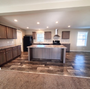 Photo - 8027 Harbour Dr