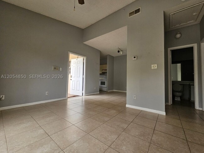 Photo - 820 Cypress Park Way Unit H2