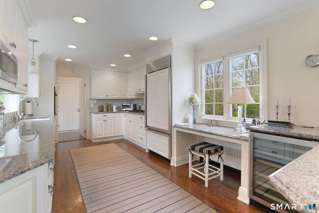 Photo - 25 Lakewood Cir N