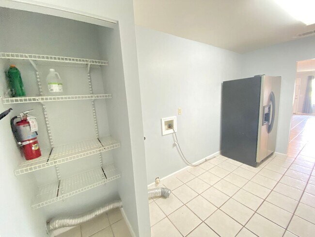 Photo - Just reduced!!! Ready to move in!! 3/2 Con... Unit 68