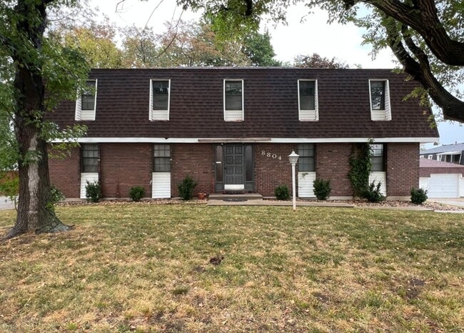 Building Photo - Modern 2-Bedroom Apartment with Washer & D...