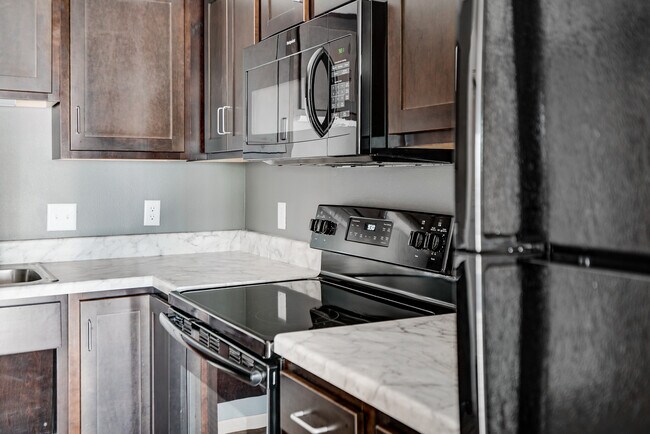 Photo - Edison Apartments