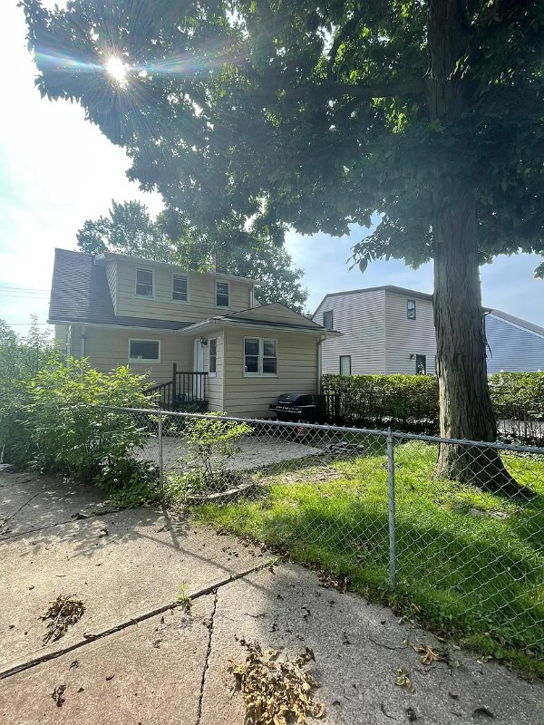 Photo - 1612 Parker Dr