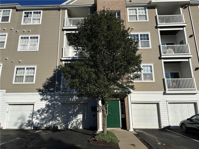 Photo - 104 E Mill St Unit 103