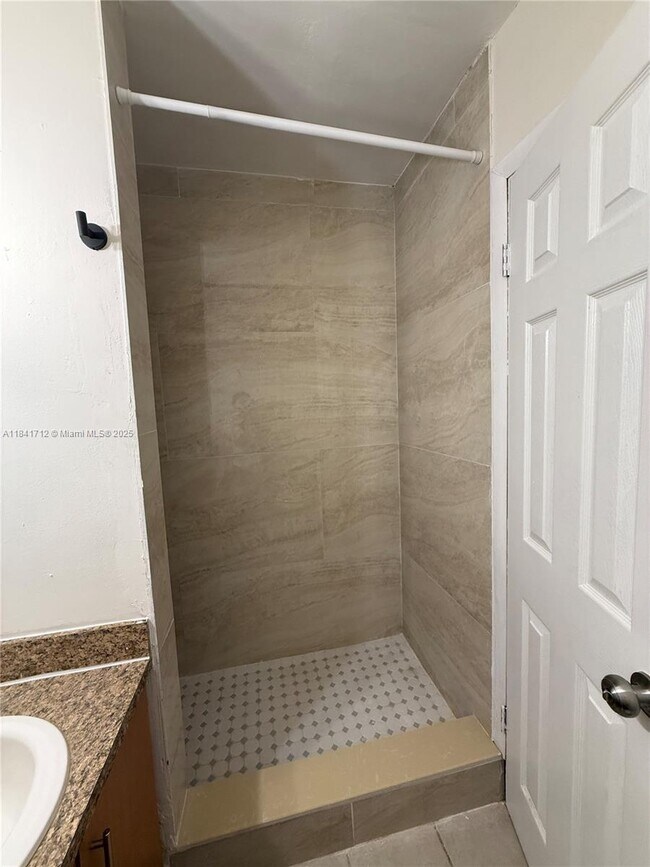 Photo - 17001 NE 9th Ave Unit 12C