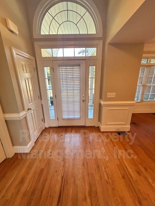 Photo - 1212 Auburndale Ln